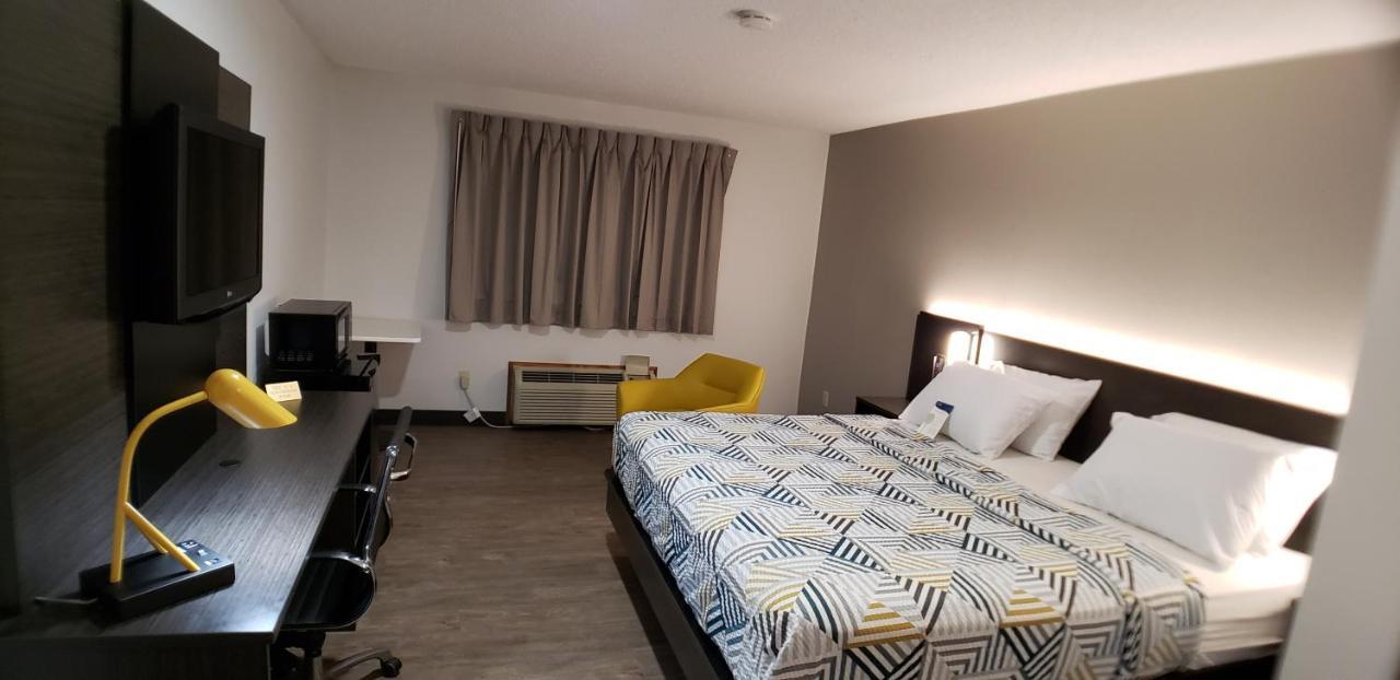 Hotel 6-kewanee, Il