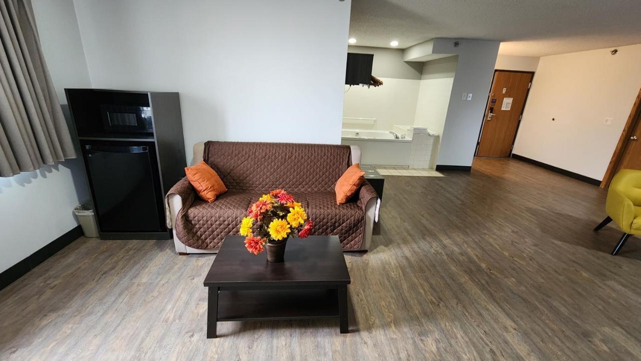 6-kewanee, Il Hotel 2*