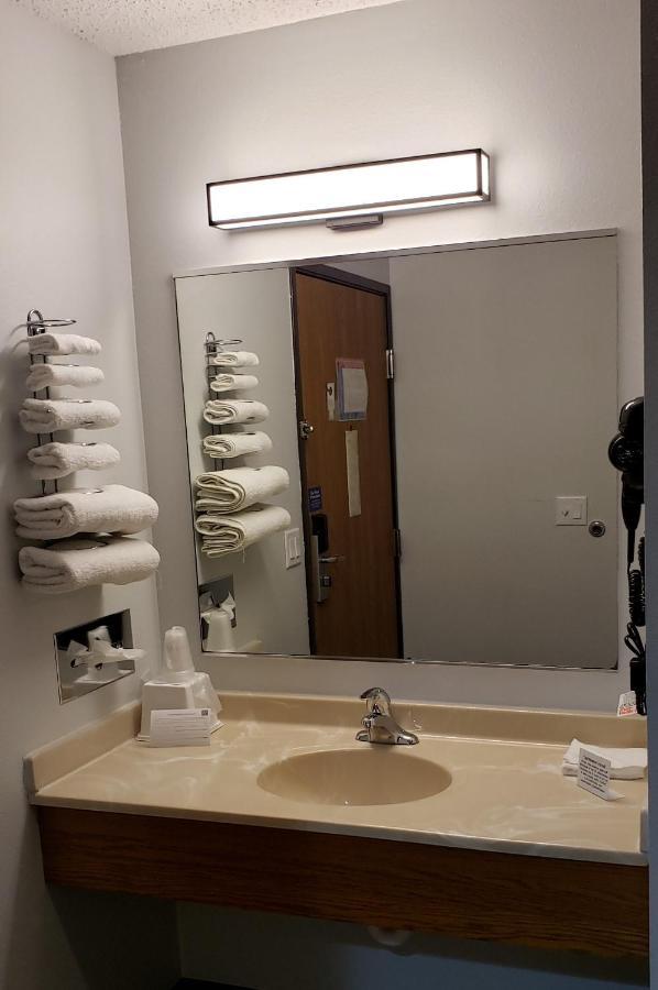 Hotel 6-kewanee, Il