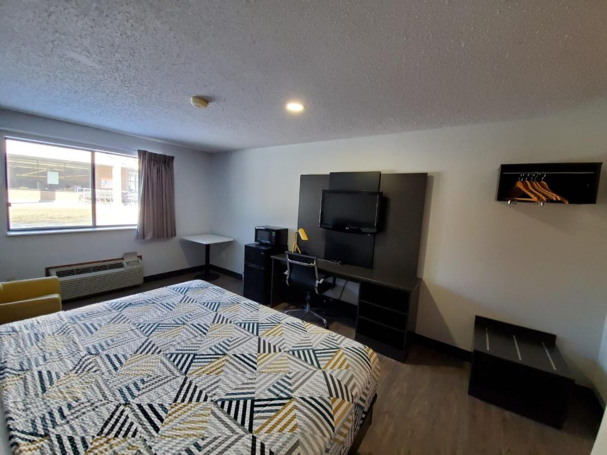 6-kewanee, Il Hotel 2*