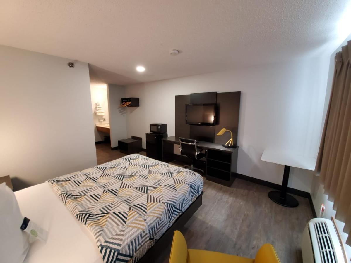 6-kewanee, Il Hotel